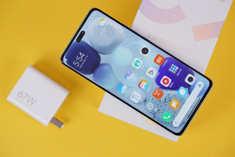 Xiaomi 13 Lite sở hữu màn hình không thua kém flagship