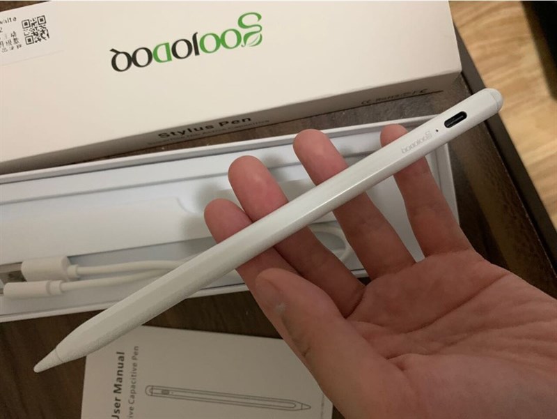 Bút cảm ứng GOOJODOQ là sản phẩm đáng mua