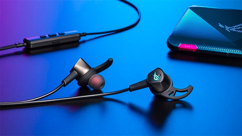 Tai nghe Asus giảm đến 300K khi mua kèm laptop, game thủ sẽ thích?