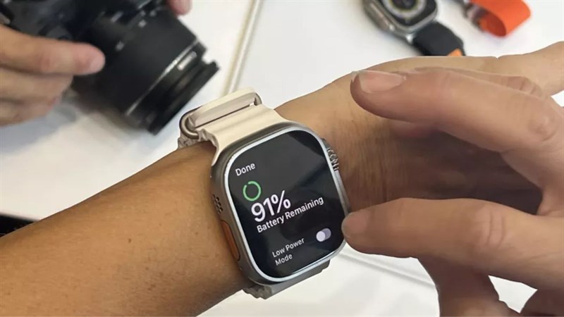 Apple đã nâng cấp đáng kể thời lượng pin của Apple Watch Ultra.