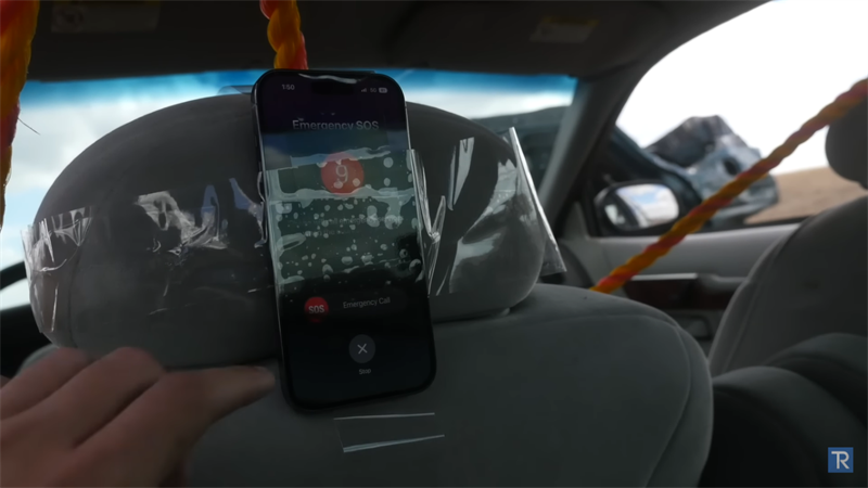 Chiếc iPhone phát cảnh báo ngay lập tức - Ảnh Chiếc iPhone phát cảnh báo ngay lập tức - Ảnh