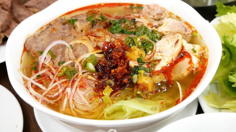 Bún phở Cô Tuyết