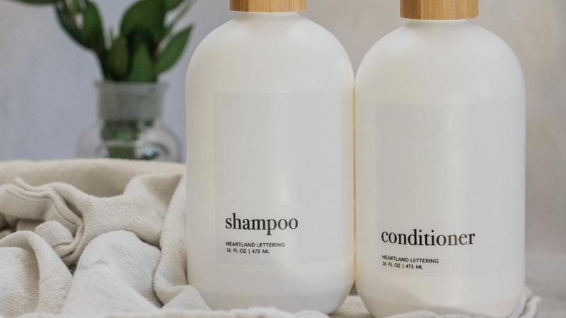 Shampoo, shower gel