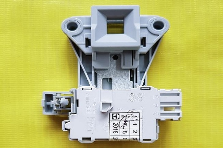 What is Electrolux washing machine door switch? Structure and working principle