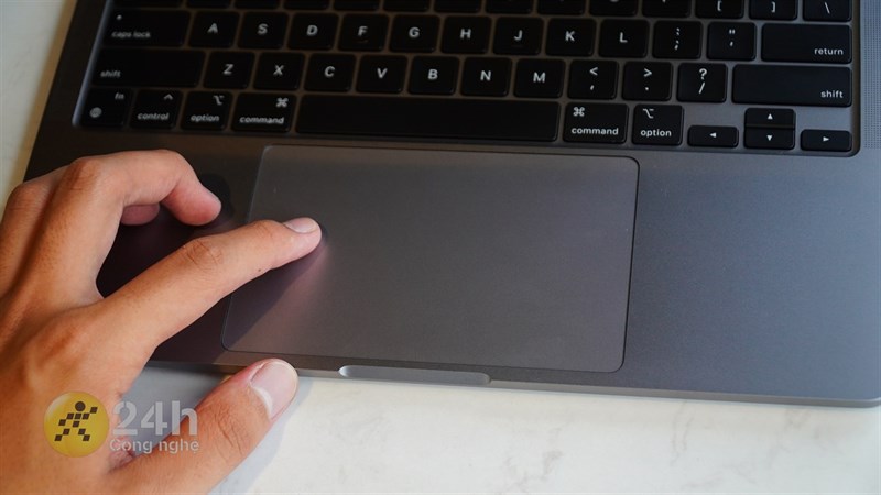 TrackPad trên MacBook Pro M2 vẫn là một trong những điểm sáng không thể bỏ qua. TrackPad trên MacBook Pro M2 vẫn là một trong những điểm sáng không thể bỏ qua.