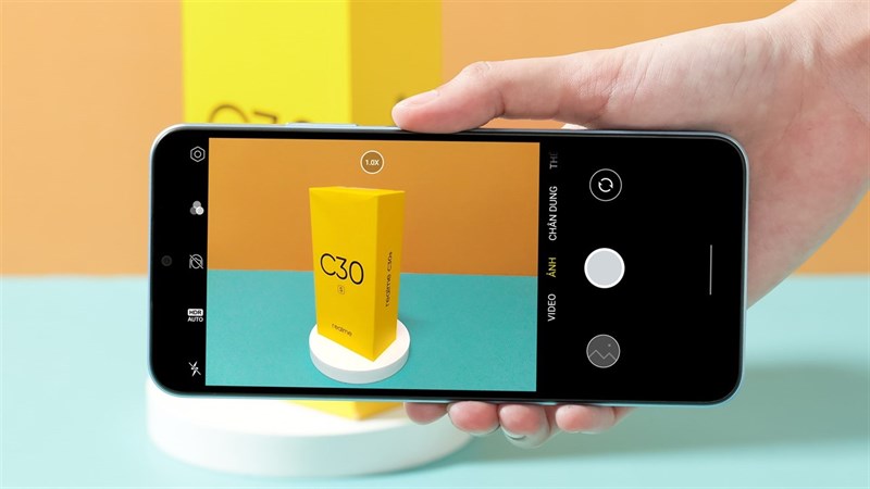 Tiết kiệm hơn với 5 mẫu điện thoại cho học sinh sinh viên dưới 4 triệu Tiết kiệm hơn với 5 mẫu điện thoại cho học sinh sinh viên dưới 4 triệu