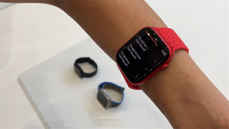 Apple Watch Series 8 mang đến nhiều công nghệ hiện đại - Ảnh PCMag Apple Watch Series 8 mang đến nhiều công nghệ hiện đại - Ảnh PCMag