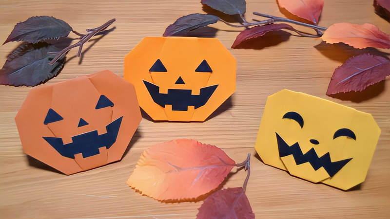 Bí ngô Halloween bằng giấy Origami