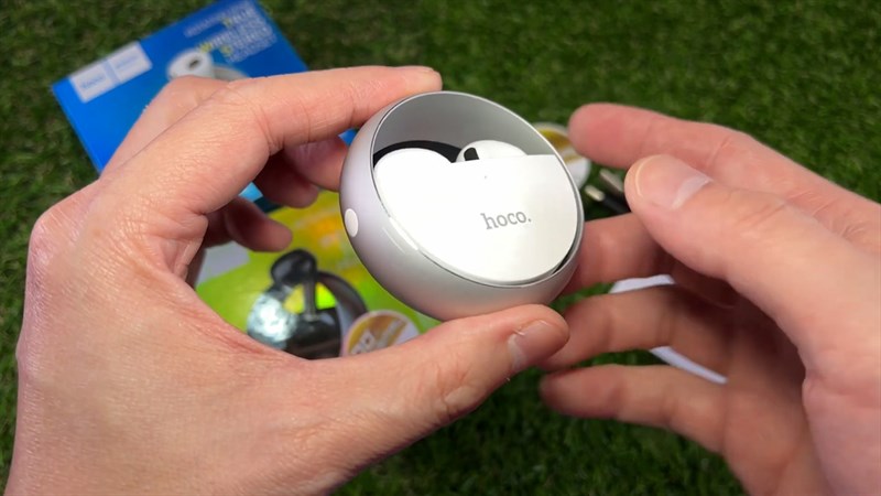 HOCO EW23 sẽ rất phù hợp với những bạn học sinh, sinh viên