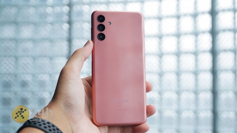 Trên tay Galaxy A04s: Giá 3.99 triệu, cấu hình đủ dùng, pin lớn 5.000 mAh Trên tay Galaxy A04s: Giá 3.99 triệu, cấu hình đủ dùng, pin lớn 5.000 mAh