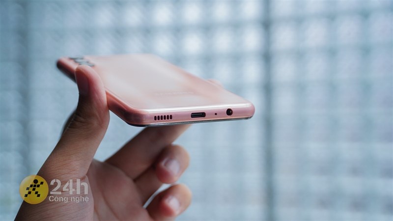 Trên tay Galaxy A04s: Giá 3.99 triệu, cấu hình đủ dùng, pin lớn 5.000 mAh Trên tay Galaxy A04s: Giá 3.99 triệu, cấu hình đủ dùng, pin lớn 5.000 mAh