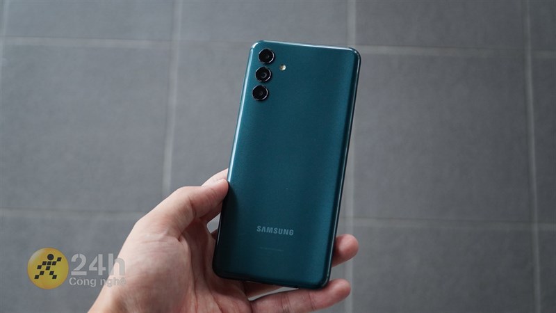 Galaxy F04s sẽ có mức giá tại Ấn Độ là 18.470 INR (khoảng 5.6 triệu đồng).