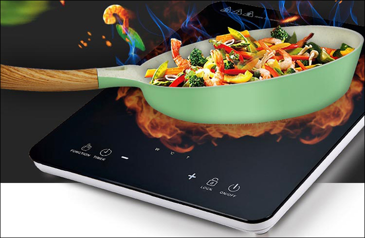 Bếp điện từ Lock&Lock EJI411 không làm cháy đáy nồi, giúp bảo vệ không gian bếp luôn mới