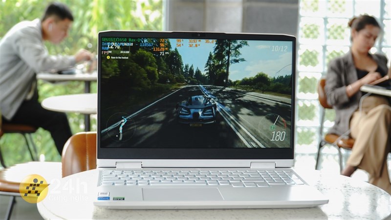 Top 6 laptop CPU Intel cấu hình ngon cực đáng sắm nhất tháng 10 tại Thế Giới Di Động