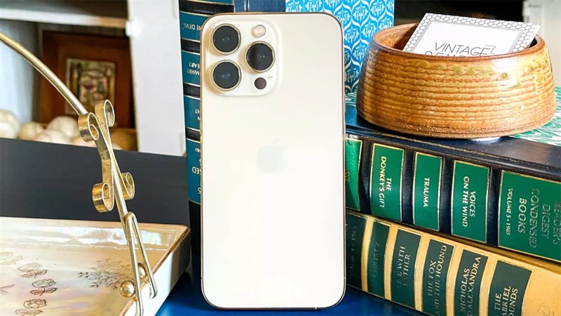 iPhone sale ngon cuối tuần đến 7.2 triệu, giá bán chỉ từ 11.69 triệu