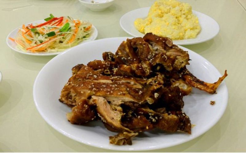 Nhà hàng ăn trưa quận Long Biên: Hùng Hạnh vịt cỏ