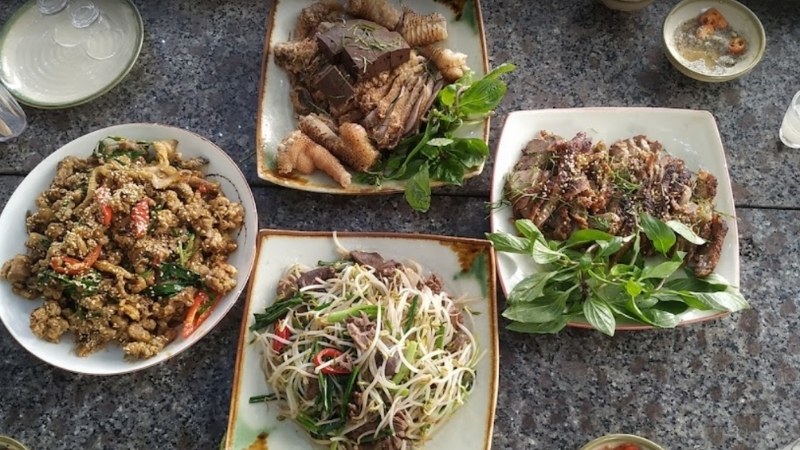 Nhà hàng ẩm thực Sài Gòn