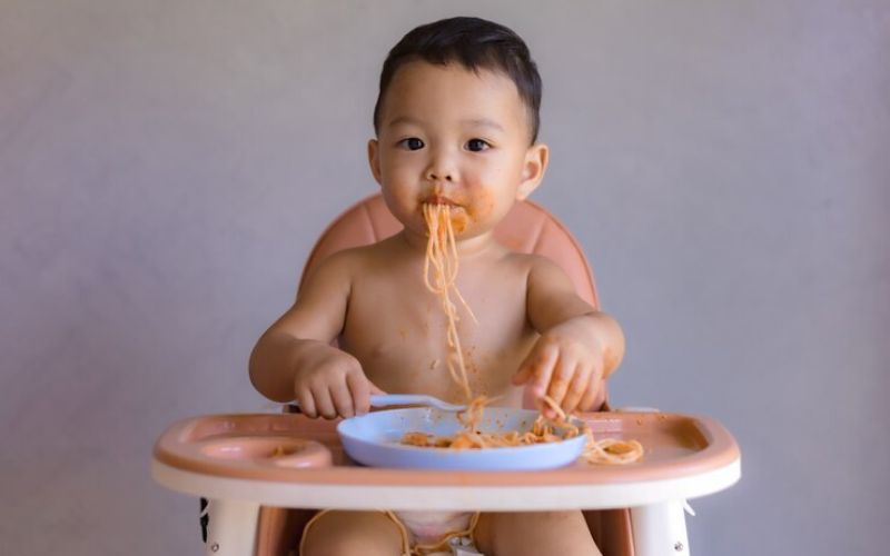 Ưu nhược điểm của phương pháp ăn dặm bé tự chỉ huy