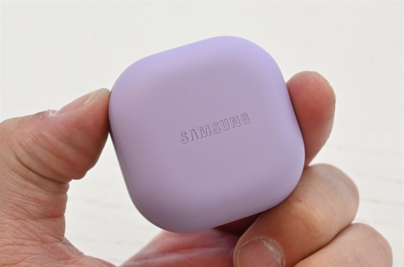 Thiết kế vỏ ngoài Galaxy Buds 2 Pro