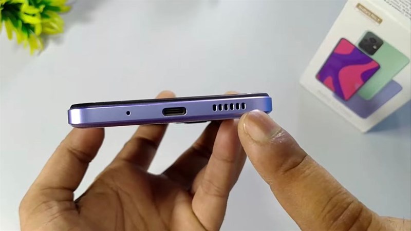 Cạnh dưới của Redmi 11 Prime 4G.