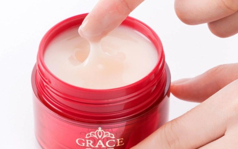 Texture Kem chống lão hoá chứa Retinol Kose Grace One Perfect Gel Cream