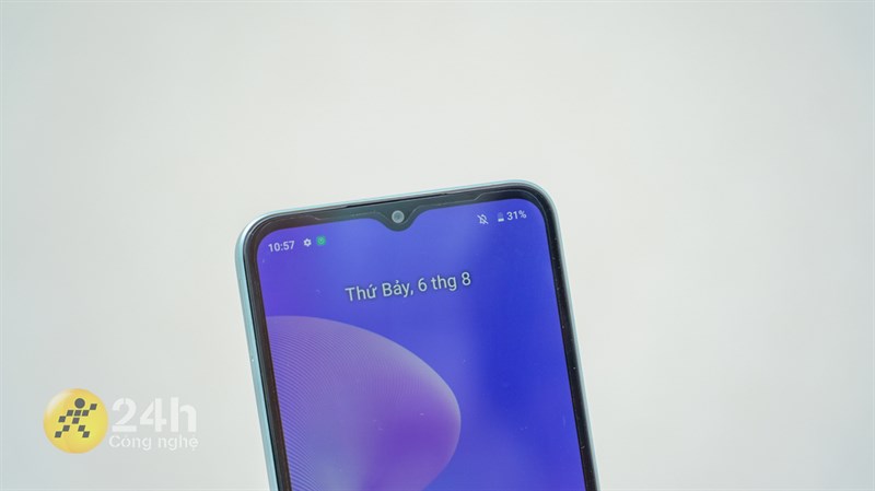 Camera selfie trên realme C33 có độ phân giải 5 MP giúp đáp ứng nhu cầu chụp ảnh cơ bản Camera selfie trên realme C33 có độ phân giải 5 MP giúp đáp ứng nhu cầu chụp ảnh cơ bản