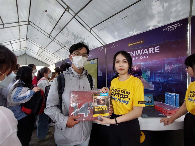 Cùng hòa mình vào sự kiện DELL School Roadshow x Thế Giới Di Động tại HCMUSSH