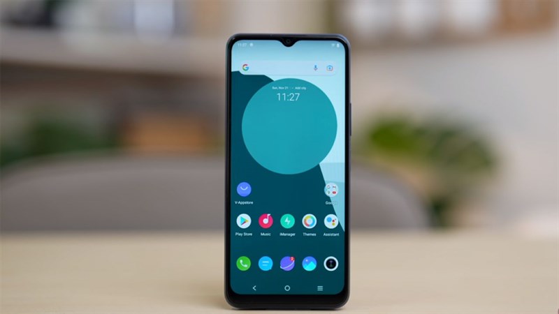 Màn hình có độ phân giải Full HD+ giúp hiển thị hình ảnh một cách chi tiết.