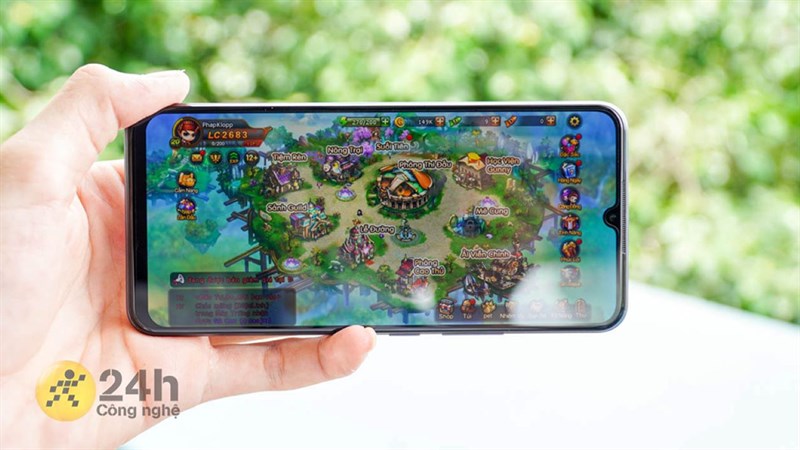 Snapdragon 680 8 nhân giúp trải nghiệm trở nên mượt mà.