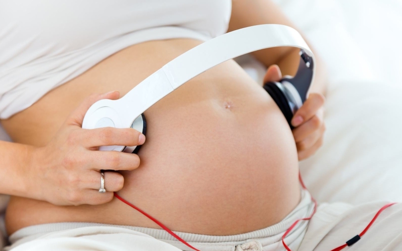 Kích thích thai nhi thai đổi tư thế bằng âm thanh