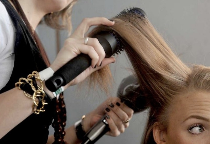 Máy sấy tóc Lock&Lock: Bạn đang tìm kiếm một chiếc máy sấy tóc đáng tin cậy và dễ sử dụng? Chọn máy sấy tóc Lock&Lock và bạn sẽ không còn phải lo lắng về việc tóc bị hư tổn vì nói quá nóng. Với nhiều tính năng thông minh và kiểu dáng độc đáo, chiếc máy sấy tóc này chắc chắn sẽ làm hài lòng những khách hàng khó tính nhất!