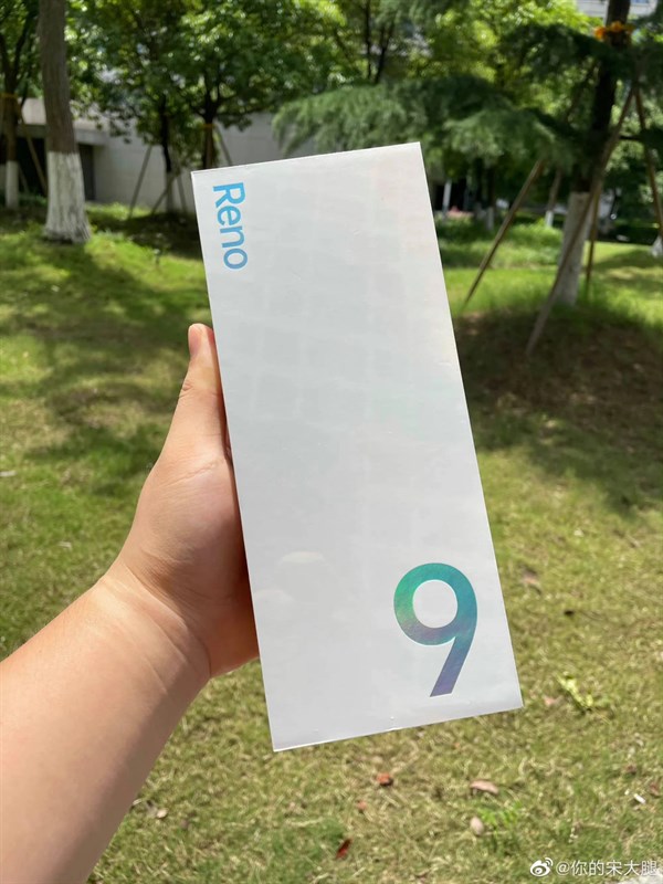 Hình ảnh được cho là hộp bán lẻ của OPPO Reno9