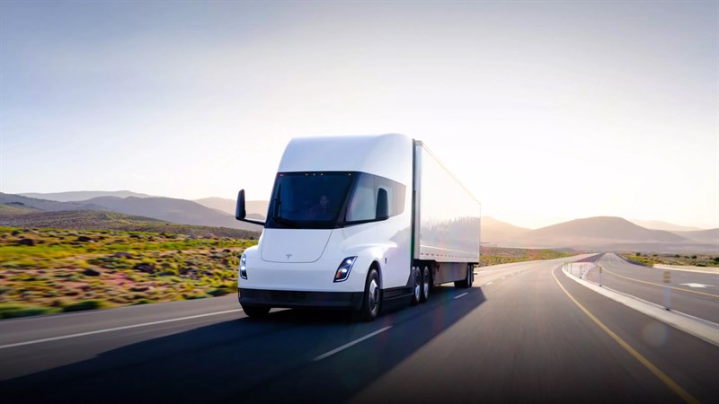 Xe tải điện Semi của Tesla vào giai đoạn sản xuất