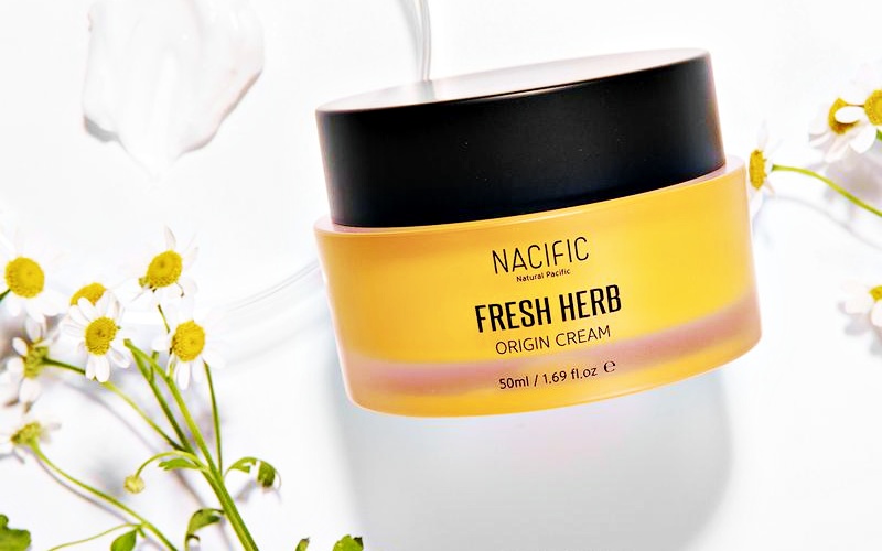 Nacific Fresh Herb Origin Cream có thiết kế dạng hũ đơn giản