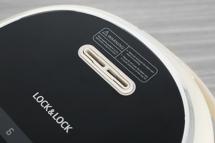 Nồi cơm điện tử Lock&Lock 0.8 lít EJR716IVY được thiết kế van thoát hơi thông minh, giúp hạn chế tình trạng cơm quá nhão hay quá khô Nồi cơm điện tử Lock&Lock 0.8 lít EJR716IVY được thiết kế van thoát hơi thông minh, giúp hạn chế tình trạng cơm quá nhão hay quá khô