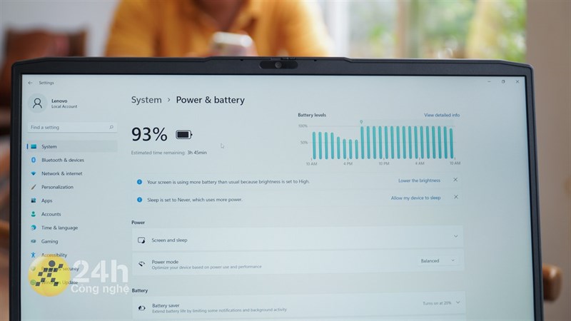 Mình đánh giá thời lượng pin của Lenovo Ideapad Gaming 3 15ARH7 là khá ổn so với một chiếc laptop gaming có màn hình lớn và tần số quét cao. Mình đánh giá thời lượng pin của Lenovo Ideapad Gaming 3 15ARH7 là khá ổn so với một chiếc laptop gaming có màn hình lớn và tần số quét cao.