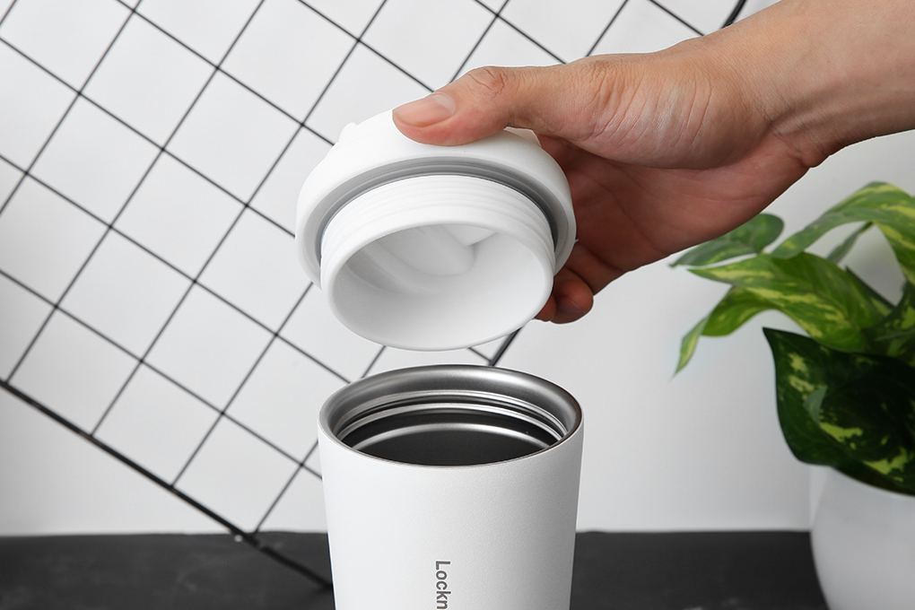 Ly giữ nhiệt inox 550 ml Lock&Lock LHC3249WHT được làm bằng inox 304 cao cấp