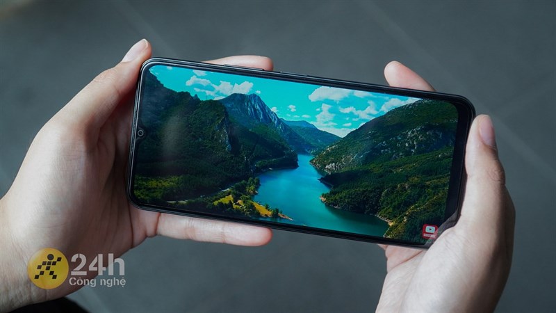 4. Vivo Y16 - Điện thoại có cấu hình mạnh mẽ nhưng mức giá lại vô cùng dễ chịu