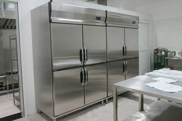 Giá thành kiểu tủ đông đứng thường cao hơn so với tủ đông nằm