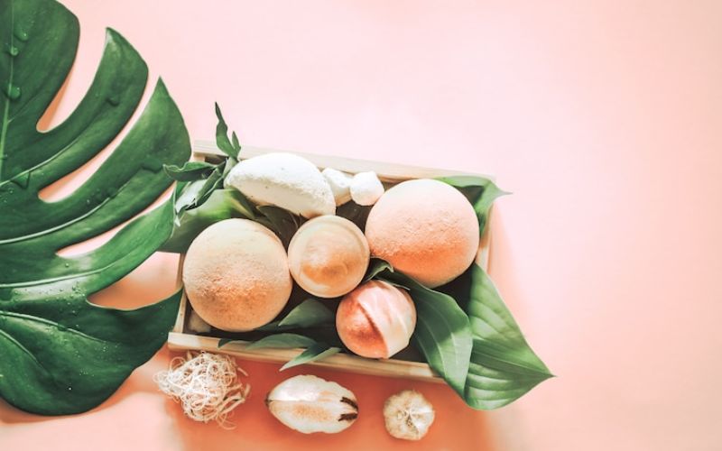 Bath bomb là gì? Lưu ý và cách sử dụng bath bomb đúng
