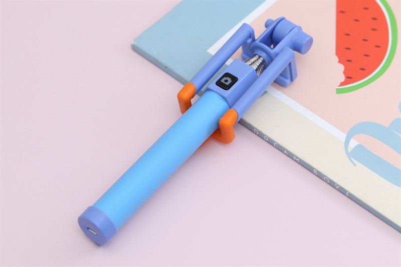 Chụp ảnh nhóm cũng không thành vấn đề với Cosano HD-P7.