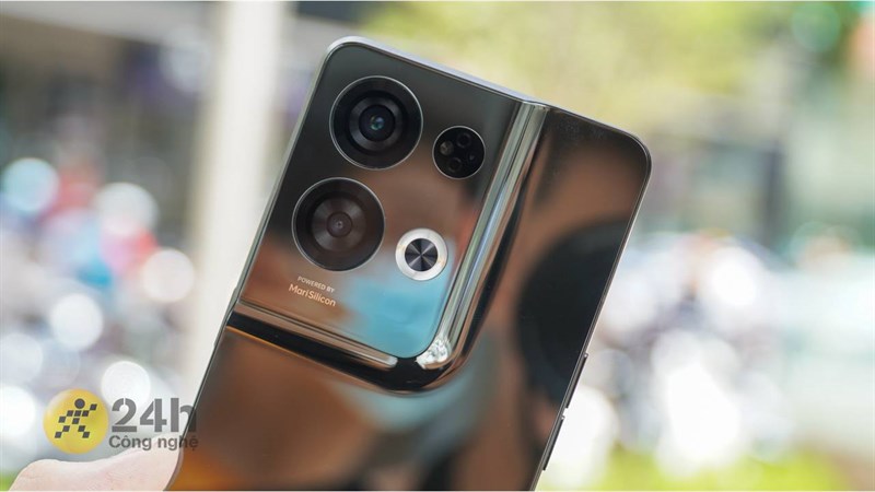 OPPO Reno9 lộ thiết kế thực tế với cụm ba camera sau