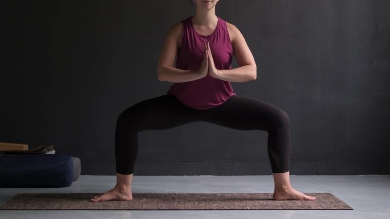 Bài tập Sumo Squat‏