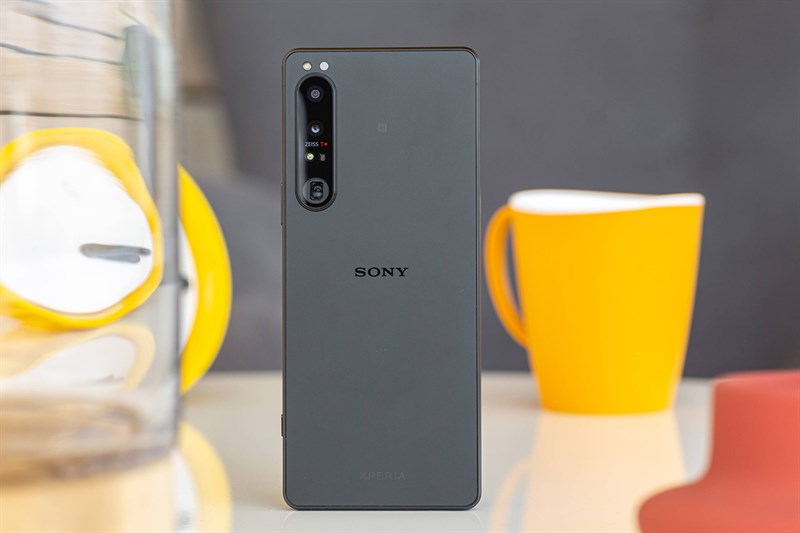 Dự kiến Sony sẽ không thay đổi quá nhiều ngôn ngữ thiết kế trên Xperia 1 V (Ảnh: Trashbox)