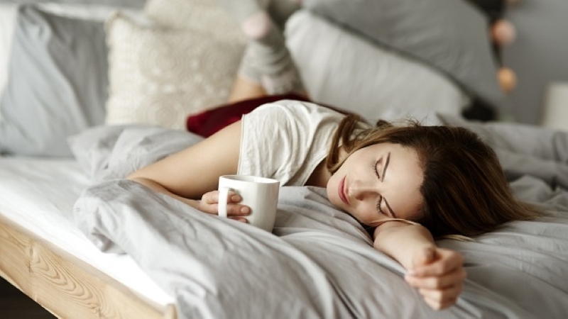 Uống trà trước khi ngủ rất phù hợp với người khó đi vào giấc ngủ