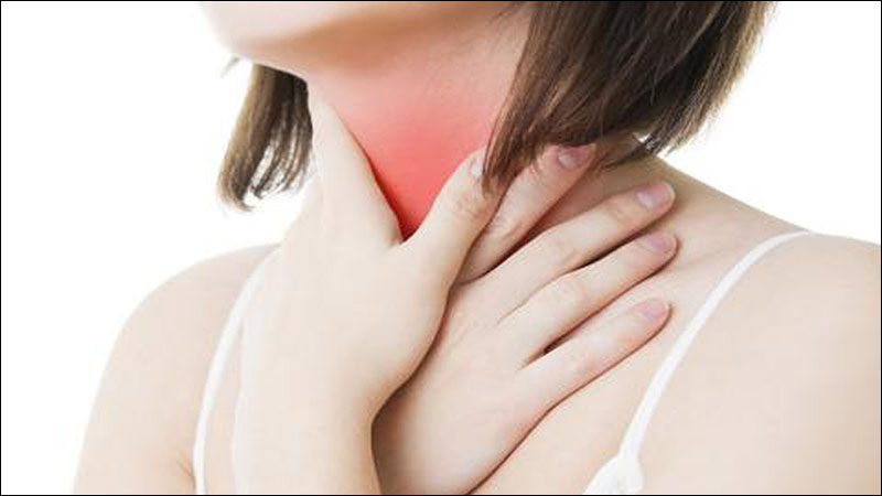 Đau họng là triệu chứng xuất hiện đầu tiên và phổ biến của nhiễm biến thể BA.5