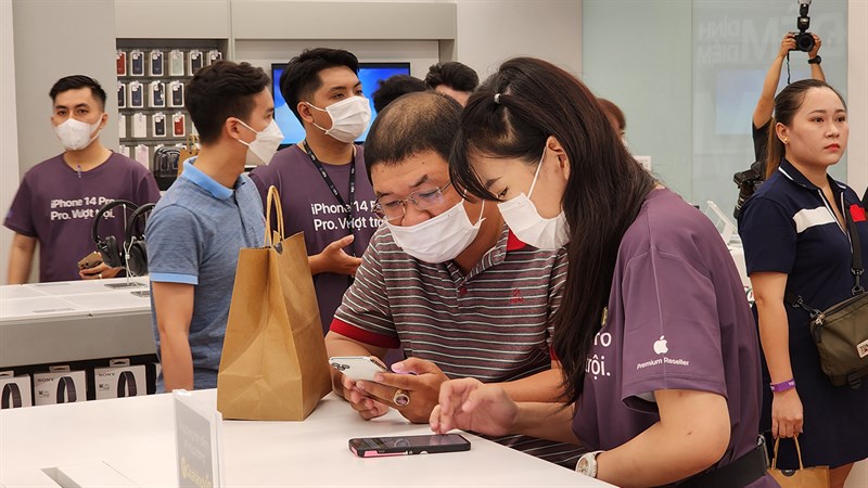 Sự kiện DDay giao hàng iPhone 14 Series sớm nhất Việt Nam