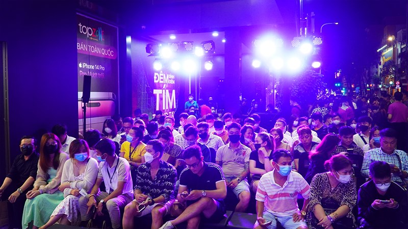 Sự kiện DDay giao hàng iPhone 14 Series sớm nhất Việt Nam