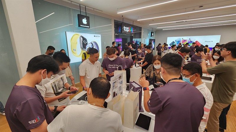 Sự kiện DDay giao hàng iPhone 14 series lớn nhất Việt Nam