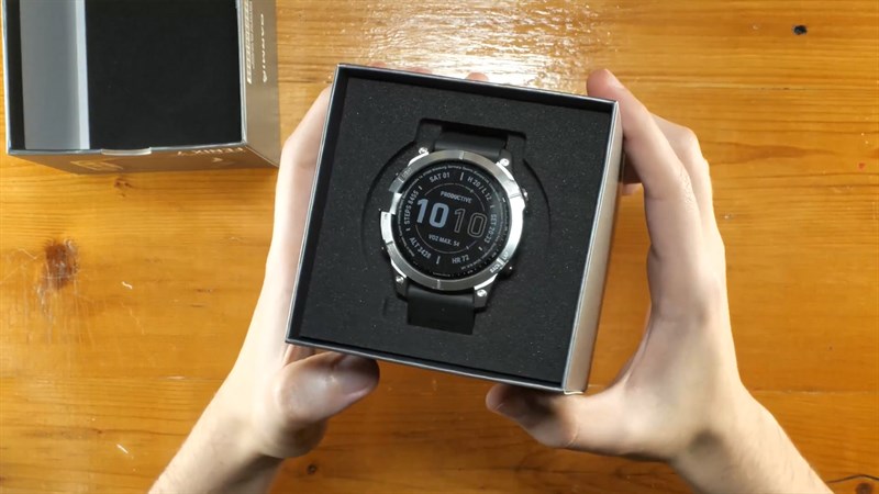 Cuối cùng là nhân vật chính của chúng ta - đồng hồ Garmin Fenix 7